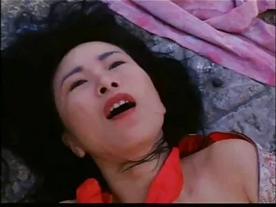 卷发的书呆子和她热辣的继母在 GF 上作弊