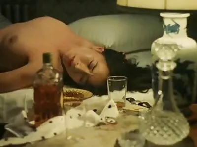 好色的穆斯林女人糟透了，戴着头巾被性交