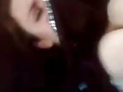 健身教练是他妈的热黑发美洲狮