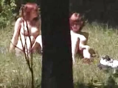 黑发法国辣妹给了一个伟大的口交