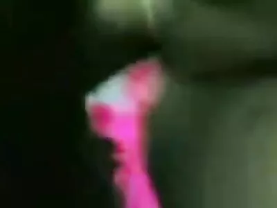 男人以前从未见过继女发生群交