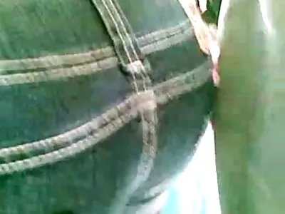 拥有美妙蓝调眼睛的摩洛伊斯兰解放阵线喜欢加厚一块肥肉